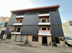 Shreenath Hotel